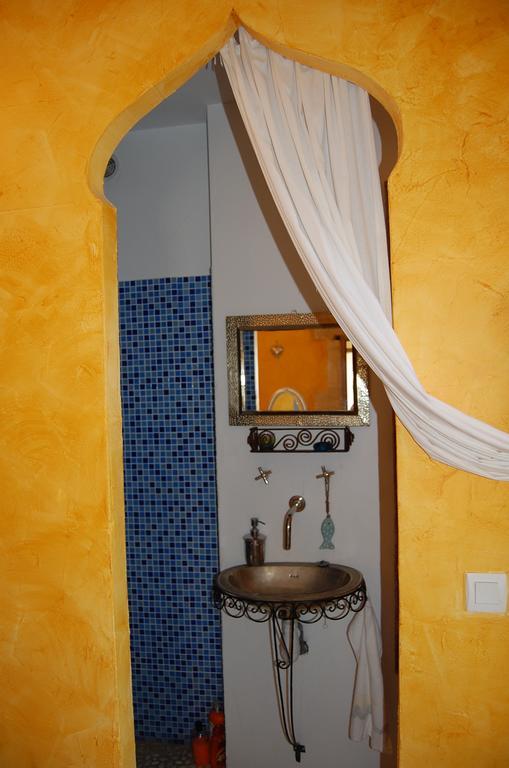 Maison D'Hotes Le Mas De Lila ヴェール・ポン・デュ・ガル 部屋 写真
